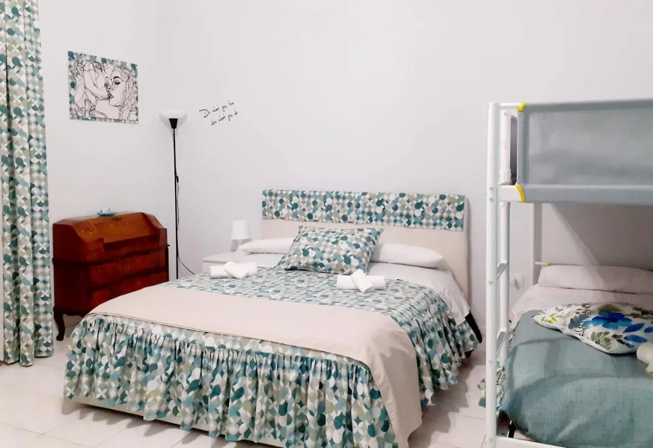 Dory'S Room Camera Nel Cuore Di Napoli Italy